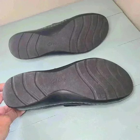 SOLD Clarks Cora Harbor Black Leather Shoes Womens 9 M Zip Cushioned Lightweight - Picture 5 of 11